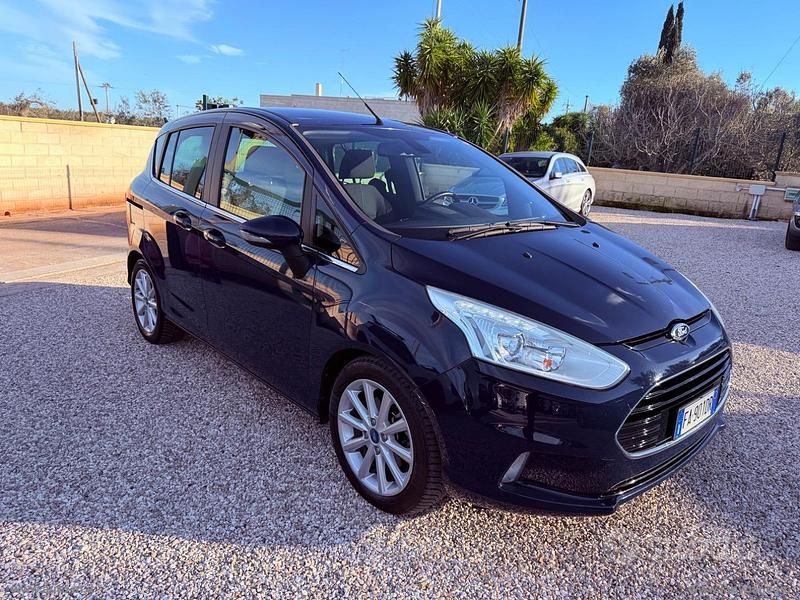 Usado Ford B-MAX Titanium 95 CV (69 kW) 2015 Azul Monovolumen
