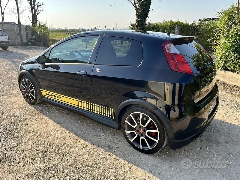 Usata Abarth Grande Punto 155 CV (114 kW) 2010 Utilitaria
