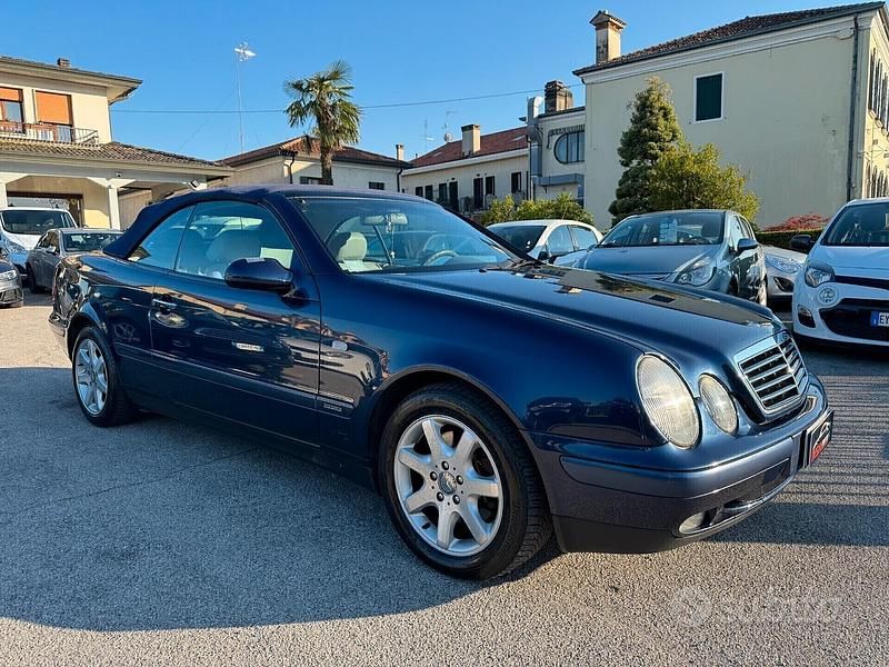 Occasion Mercedes CLK200 Elegance 192 ch (141 kW) 1999 Bleue Cabriolet