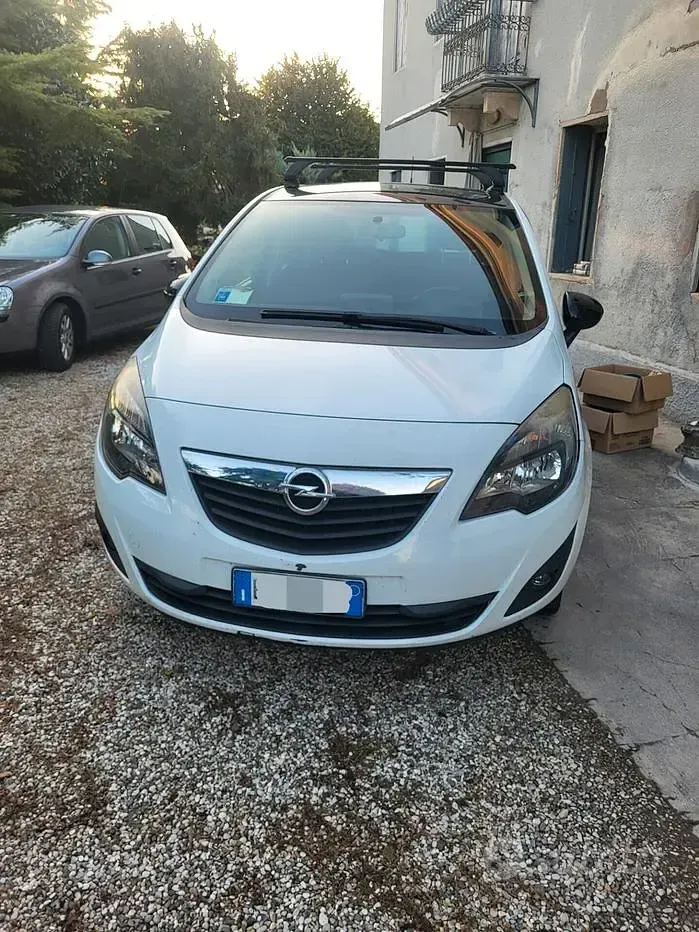Usata Opel Meriva 120 CV (88 kW) 2013 Monovolume