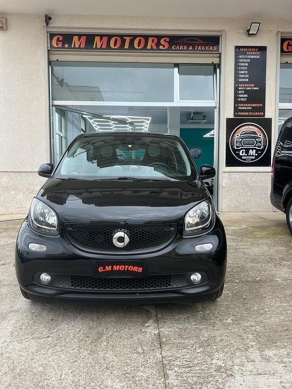 Usata Smart ForFour Prime 70 CV (51 kW) 2015 Nero Utilitaria