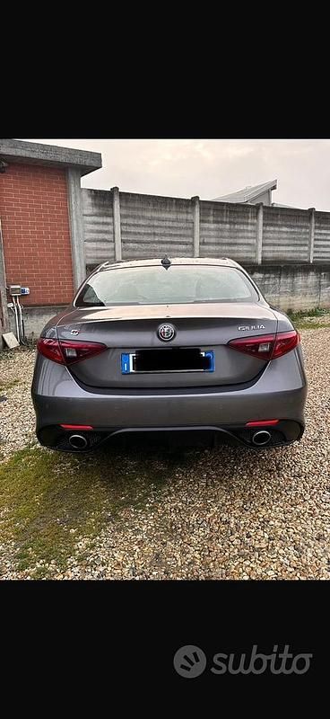 Usata Alfa Romeo Giulia Veloce 211 CV (155 kW) 2017 Berlina
