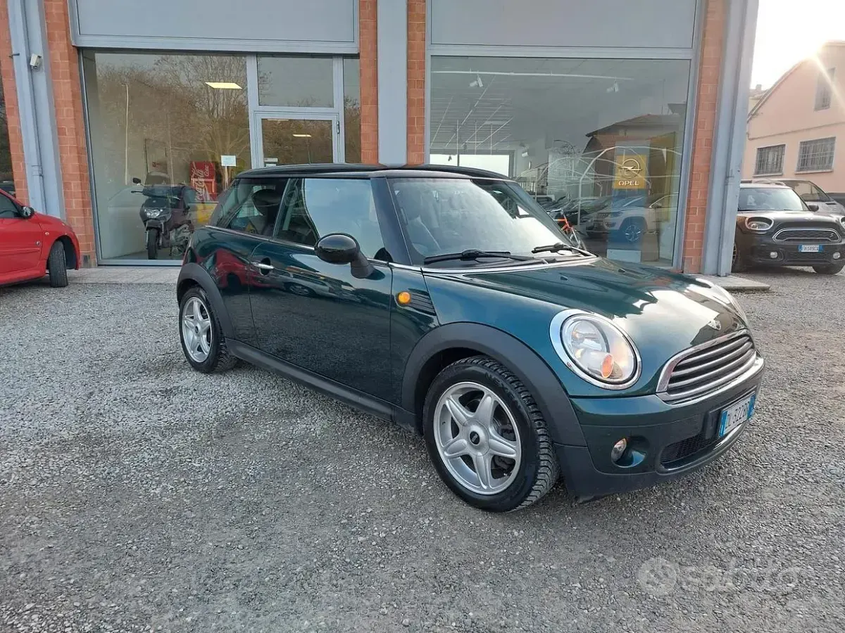 Usata Mini Cooper 95 CV (69 kW) 2007 Verde Utilitaria