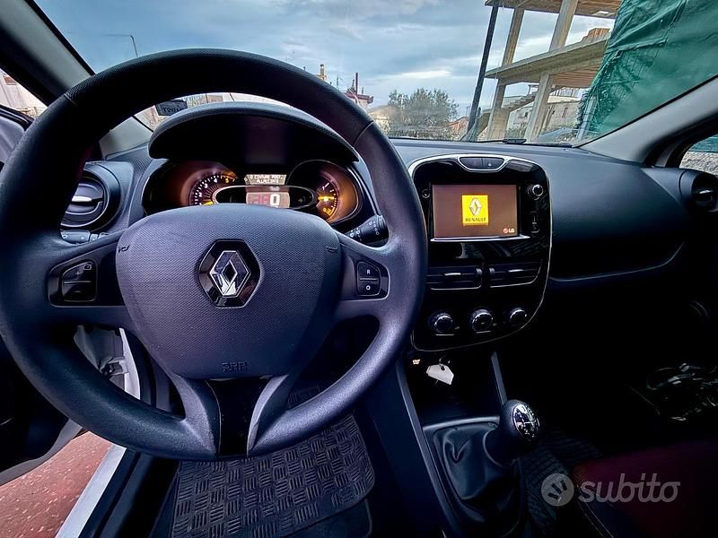 Usata Renault Clio IV 75 CV (55 kW) 2014 Bianco Utilitaria