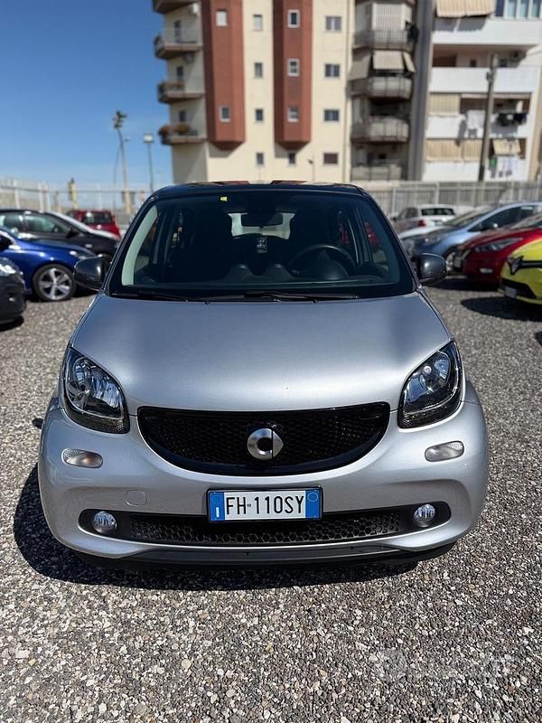 Begagnad Smart ForFour 61 HK (44 kW) 2017 Grå Halvkombi