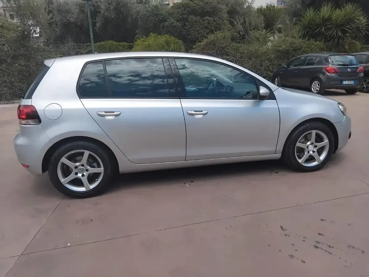 Usata VW Golf VI 160 CV (117 kW) 2010 Argento Utilitaria