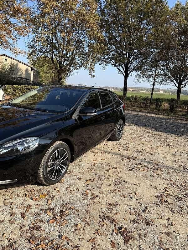 Usata Volvo V40 Kinetic 120 CV (88 kW) 2018 Berlina