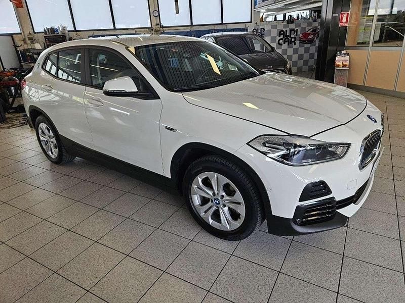Bianco pastello Usata 2022 BMW X2 Efficient Dynamics SUV | 21.000 € (Buon prezzo) - Immagine 1/4