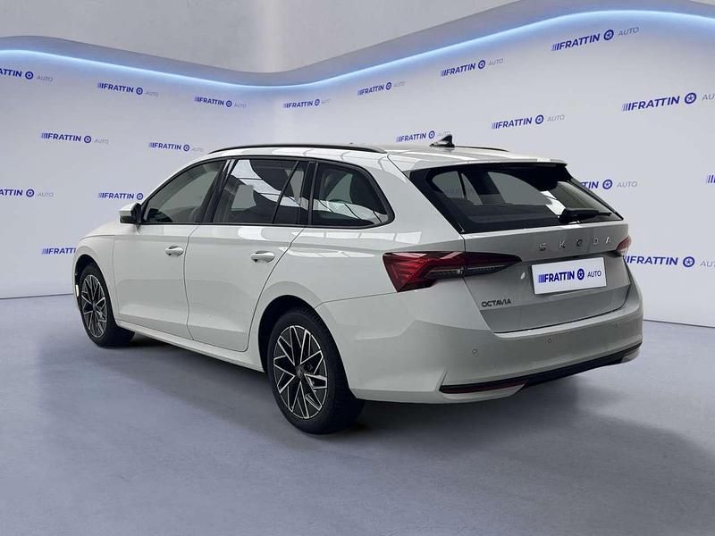 Usata Skoda Octavia Executive 150 CV (110 kW) 2025 Bianco met Station wagon