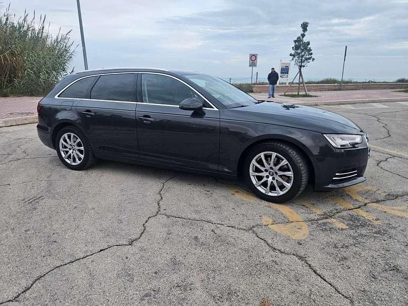 Usata Audi A4 Comfort 122 CV (89 kW) 2018 Station wagon