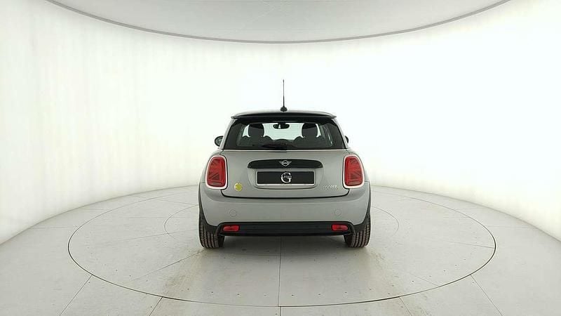 Usata Mini Cooper SE Classic 75 kW (102 CV) 2023 Argento Utilitaria