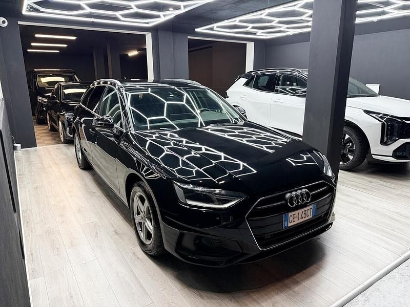 Usata Audi A4 163 CV (119 kW) 2021 Nero Station wagon