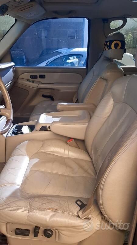 Usata Chevrolet Tahoe 273 CV (200 kW) 2002 Nero SUV