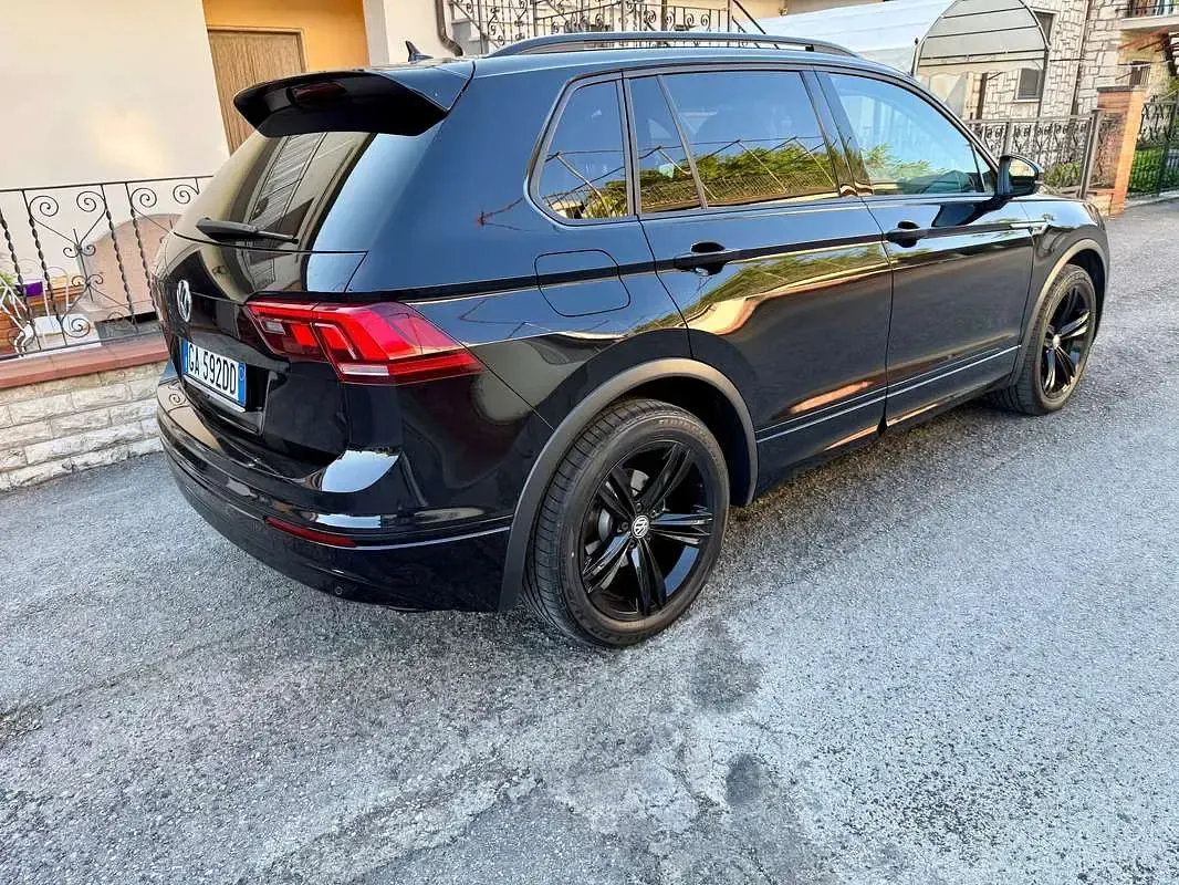 Usata VW Tiguan Black Edition 131 CV (96 kW) 2020 Nero SUV