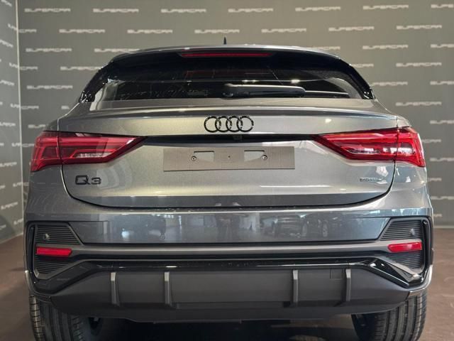 Nuova Audi Q3 Ambiente 193 CV (141 kW) 2025 Grigio SUV