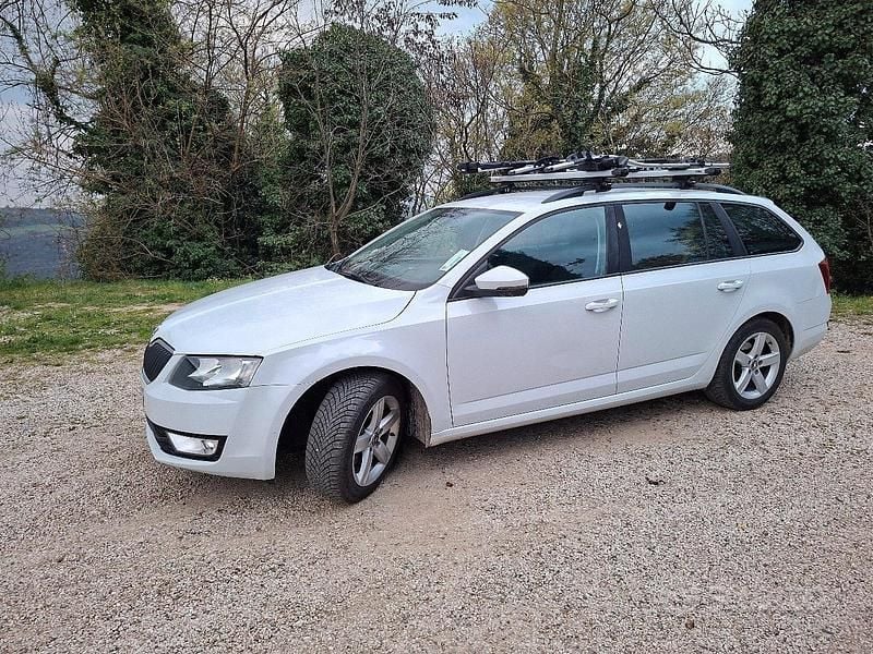Usata Skoda Octavia 150 CV (110 kW) 2015 Bianco Utilitaria