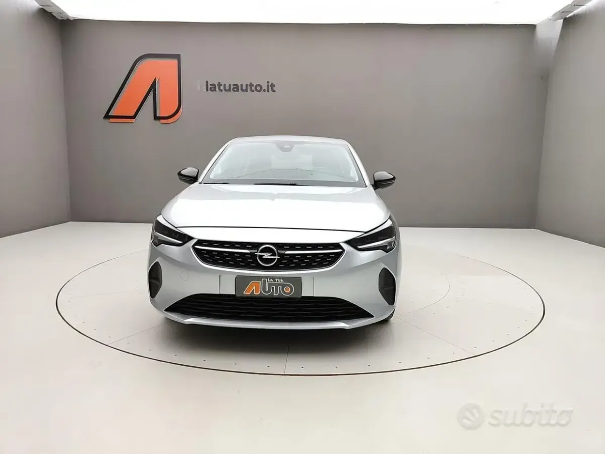 Usata Opel Corsa Elegance 101 CV (74 kW) 2022 Gris aluminium Utilitaria