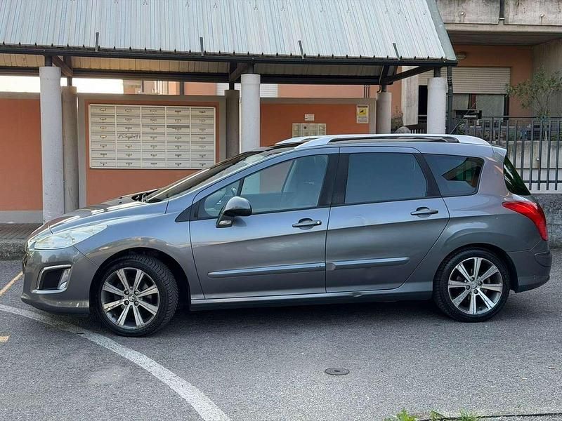 Usata Peugeot 308 Premium 109 CV (80 kW) 2011 Other Berlina