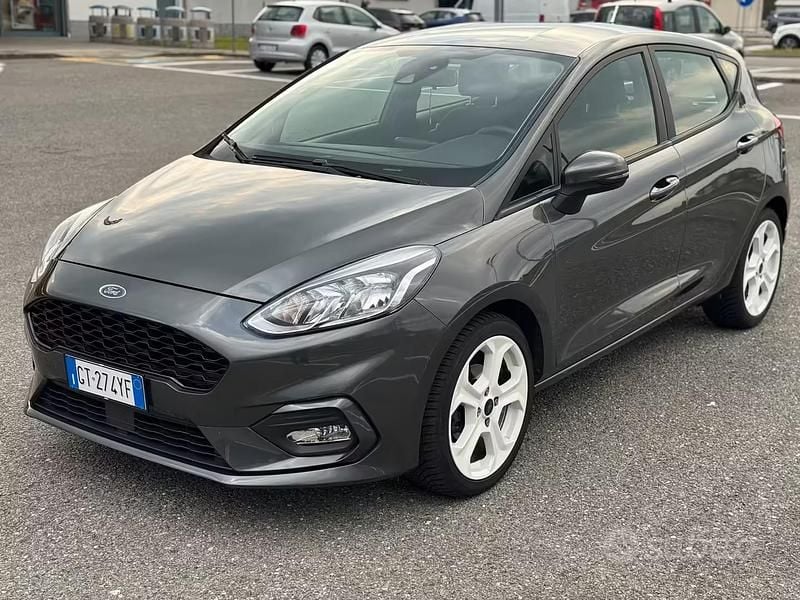 Usata Ford Fiesta ST-Line 86 CV (63 kW) 2018 Grigio Utilitaria