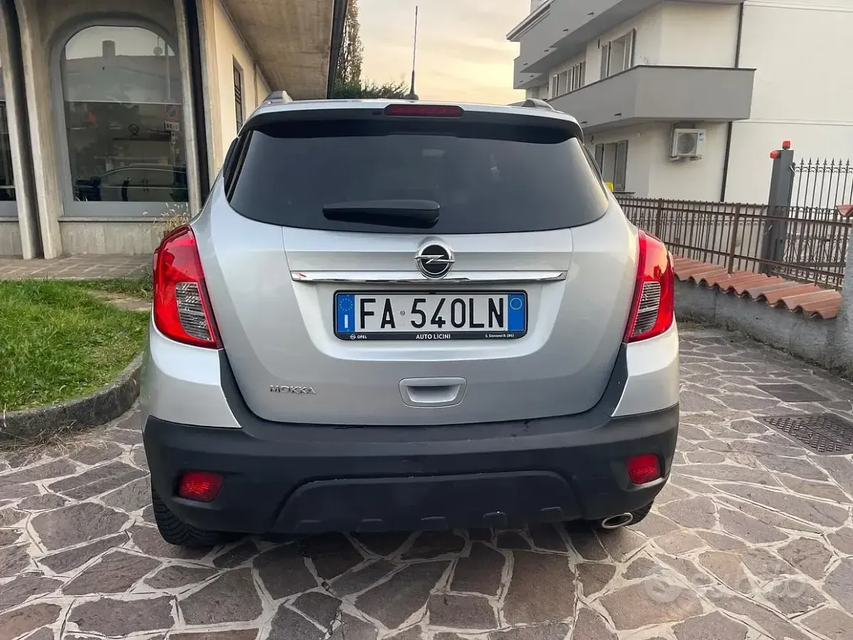 Usata Opel Mokka Cosmo 140 CV (102 kW) 2015 Grigio SUV