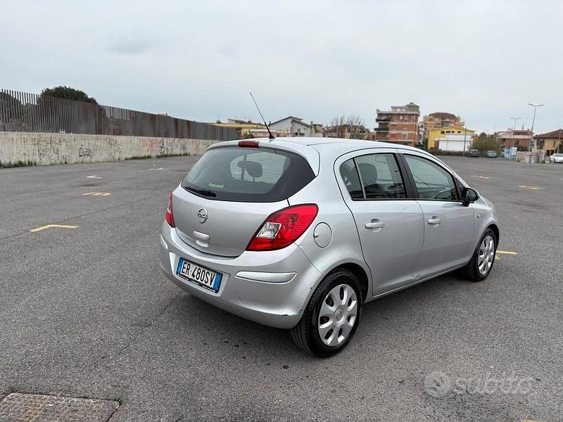 Usata Opel Corsa 85 CV (62 kW) 2014 Grigio Utilitaria