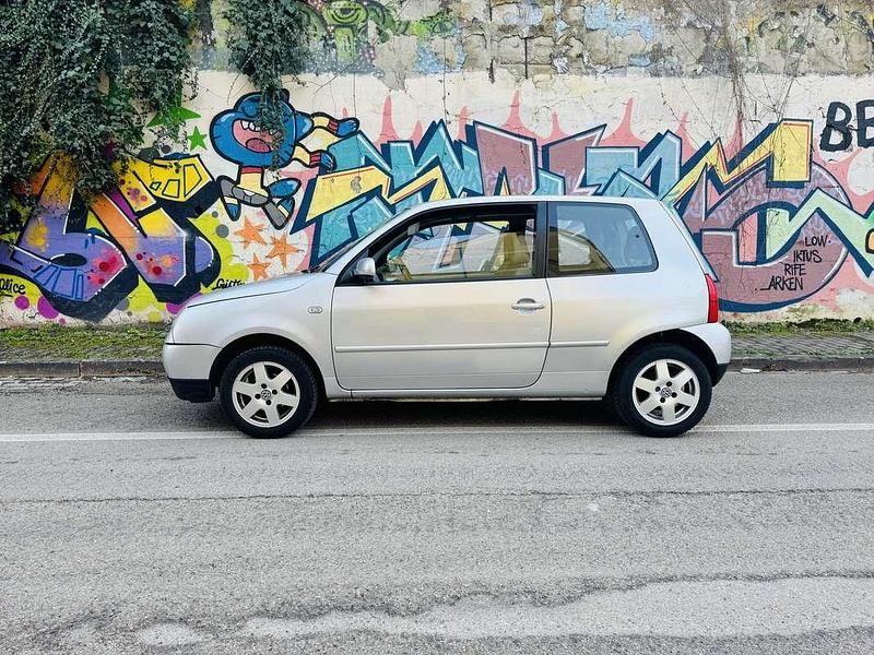 Usata VW Lupo Highline 75 CV (55 kW) 2002 Argento Utilitaria