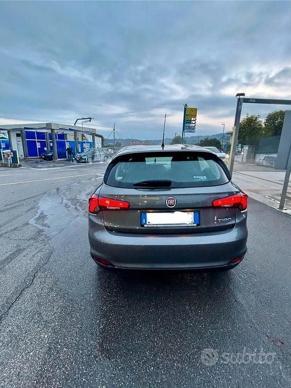 Usata Fiat Tipo 2017 Grigio Utilitaria