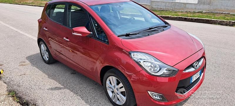 Usata Hyundai ix20 90 CV (66 kW) 2010 Rosso Utilitaria
