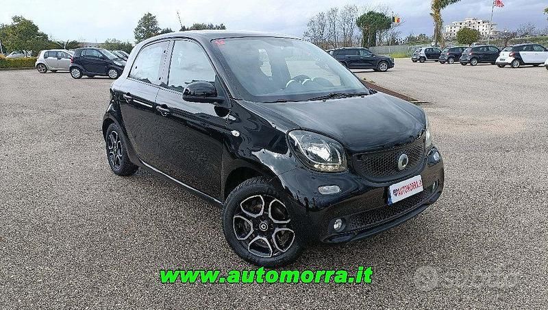 Usata Smart ForFour 71 CV (52 kW) 2015 Nero Utilitaria