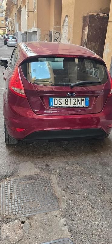 Usata Ford Fiesta 2008 Rosso Utilitaria