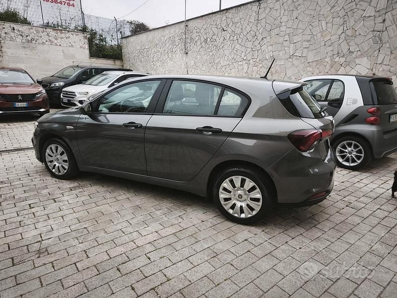 Usata Fiat Tipo Sport 100 CV (73 kW) 2021 Grigio Berlina