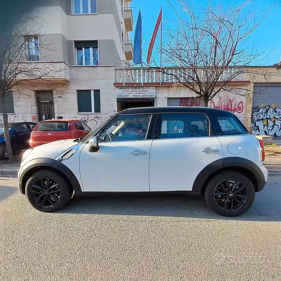 Second-hand Mini Cooper D Countryman 111 CP (81 kW) 2011 Alb SUV
