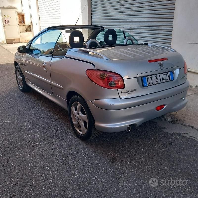Usata Peugeot 206 CC 109 CV (80 kW) 2005 Cabrio