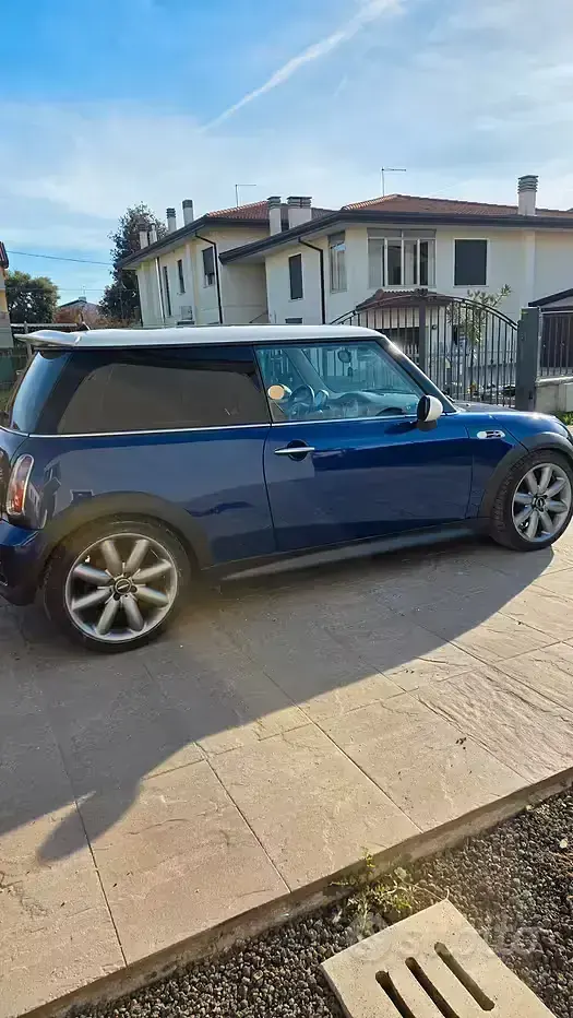 Usata Mini Cooper S 170 CV (125 kW) 2004 Bluazzurro Utilitaria