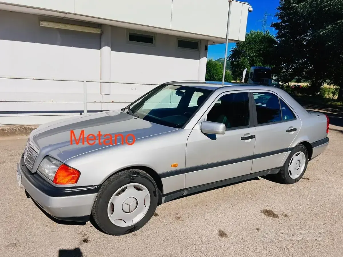 Usata Mercedes 180 136 CV (100 kW) 1995 Berlina
