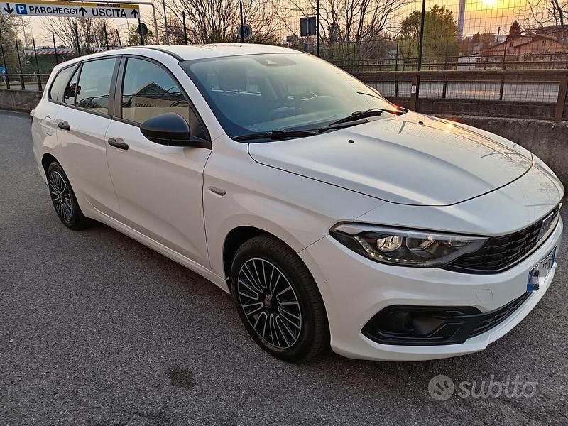Usata Fiat Tipo 131 CV (96 kW) 2023 Bianco Station wagon