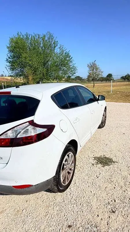 Usata Renault Mégane III LIMITED 110 CV (80 kW) 2015 Bianco Berlina