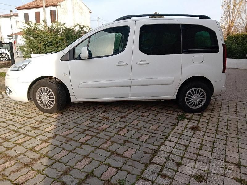 Usata Peugeot Partner Tepee 2014 Bianco Monovolume