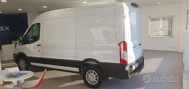 Begagnad Ford E-Transit Trend 197 kW (269 HK) 2024 Vit Van