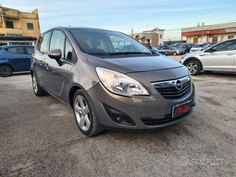Usata Opel Meriva 100 CV (73 kW) 2011 Verde Monovolume