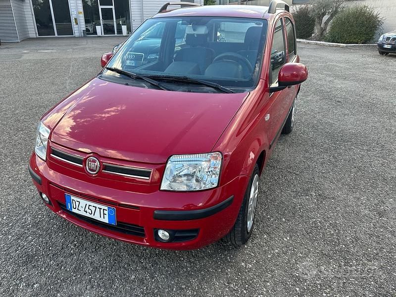Usata Fiat Panda Dynamic 60 CV (44 kW) 2010 Rosso Utilitaria