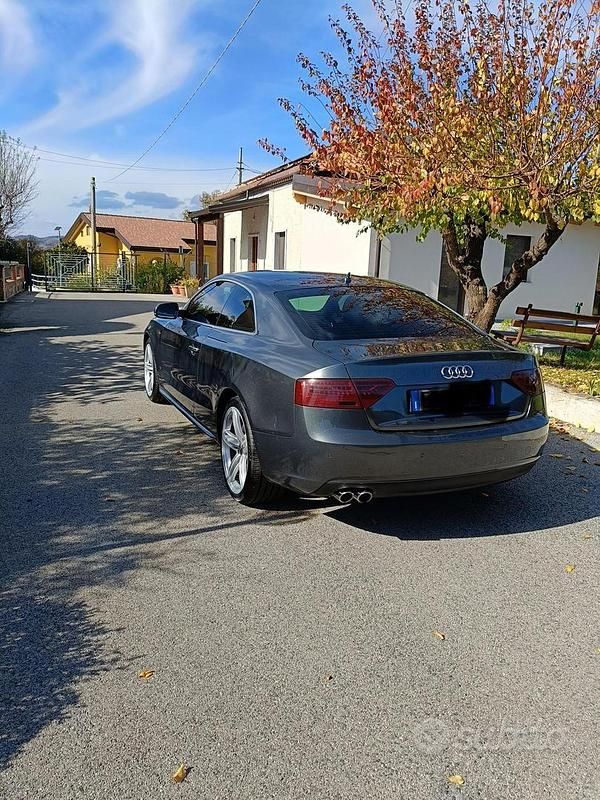 Usata Audi A5 S-Line 177 CV (130 kW) 2014 Grigio Coupé