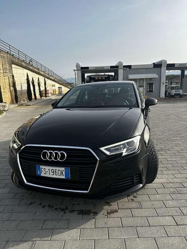 Usata Audi A3 Business 116 CV (85 kW) 2018 Nero Berlina