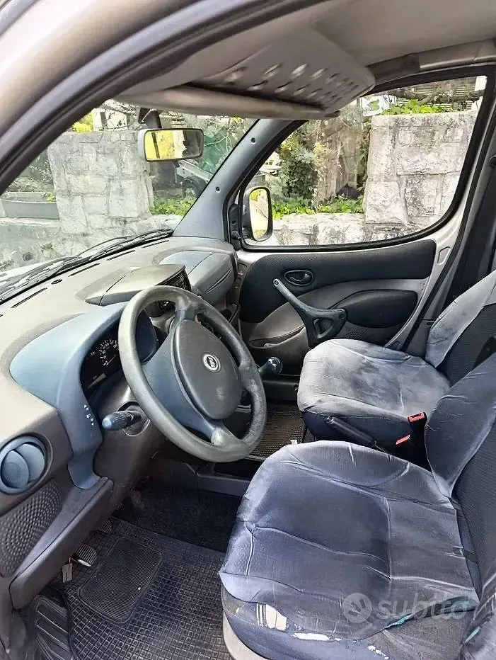 Usata Fiat Doblò 101 CV (74 kW) 2002 Grigio Monovolume