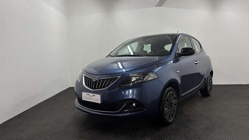 Blu/azzurro Usata 2023 Lancia Ypsilon Gold Utilitaria | 9900 € (Super prezzo) - Immagine 1/4