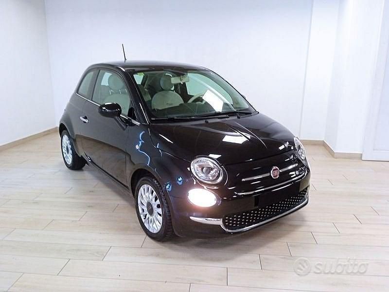 Nero Usata 2018 Fiat 500 Lounge Tre volumi | 9900 € (Buon prezzo) - Immagine 1/4