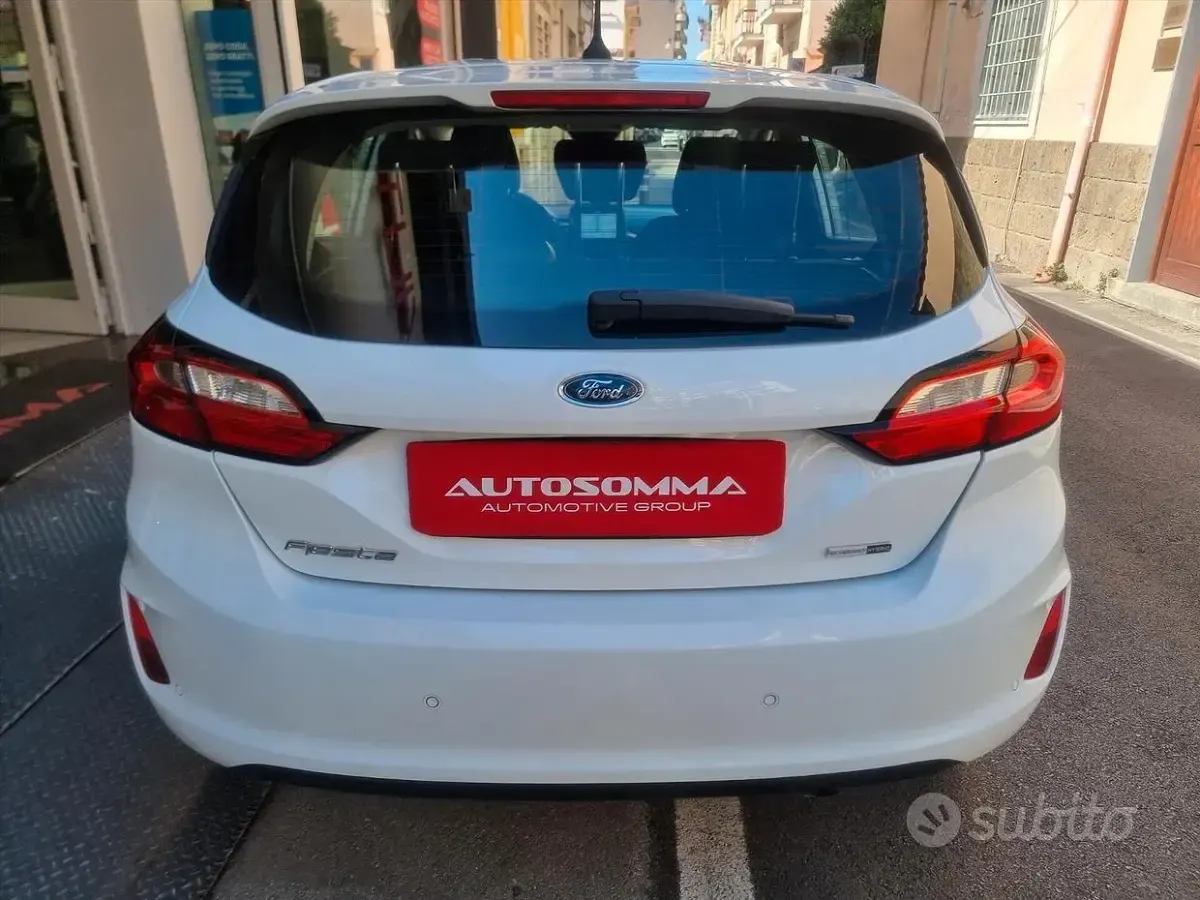 Usata Ford Fiesta Active 100 CV (73 kW) 2022 Bianco Utilitaria