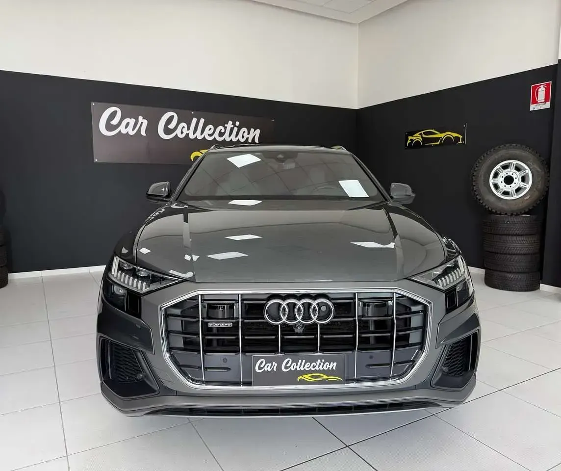 Usata Audi Q8 286 CV (210 kW) 2018 Grigio chronos metallizzato SUV