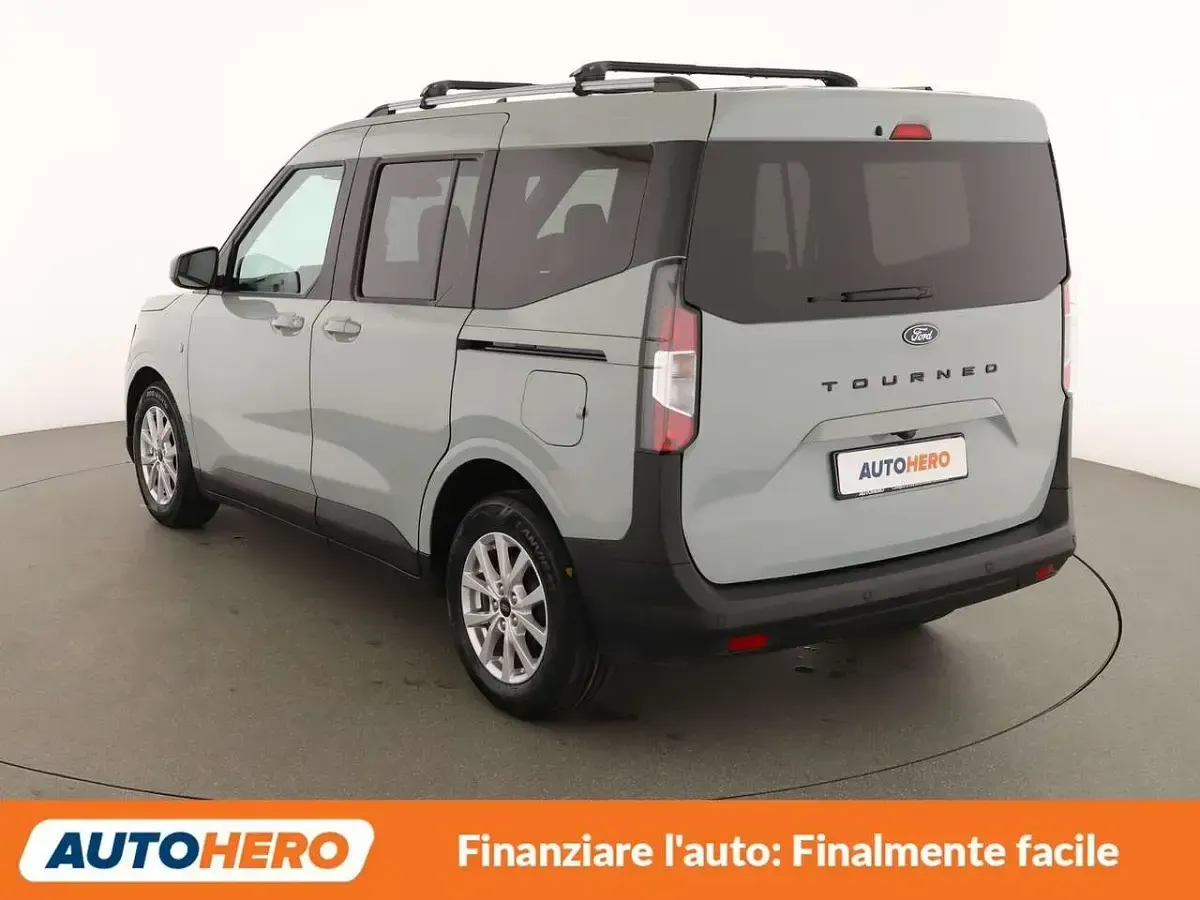Usata Ford Tourneo Courier Titanium 125 CV (91 kW) 2024 Grigio Monovolume