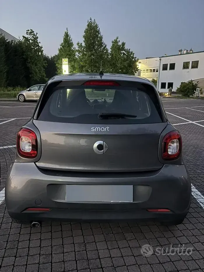 Usata Smart ForFour Passion 90 CV (66 kW) 2018 Utilitaria